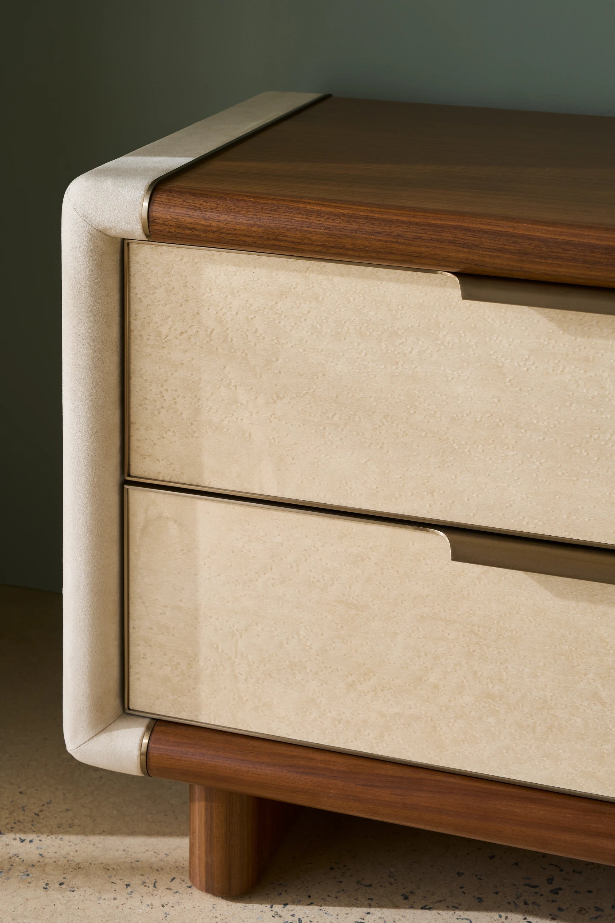 Botero Large Nightstand - detail 2.0