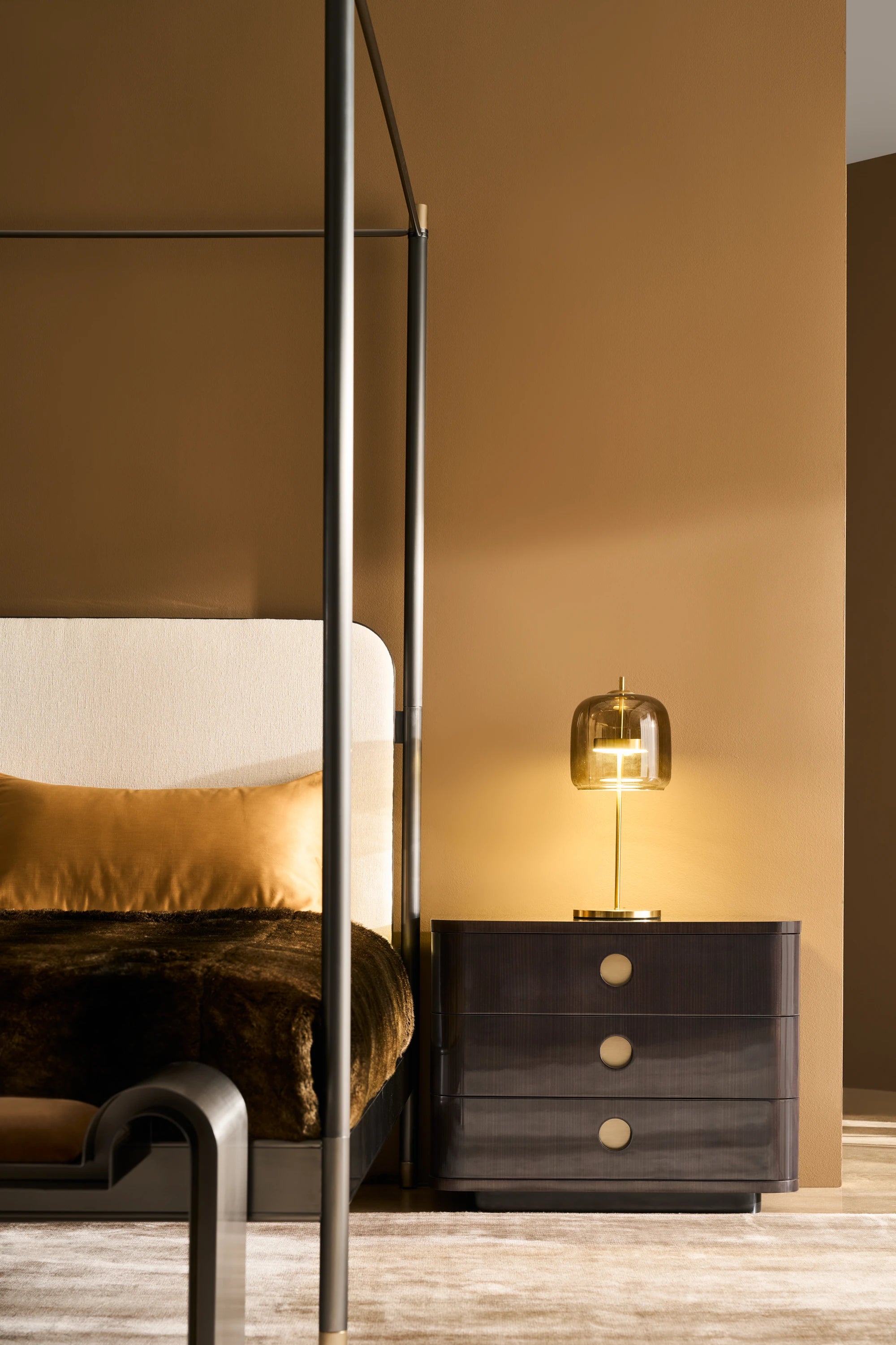 Bachelor Large Nightstand - detail 2.0