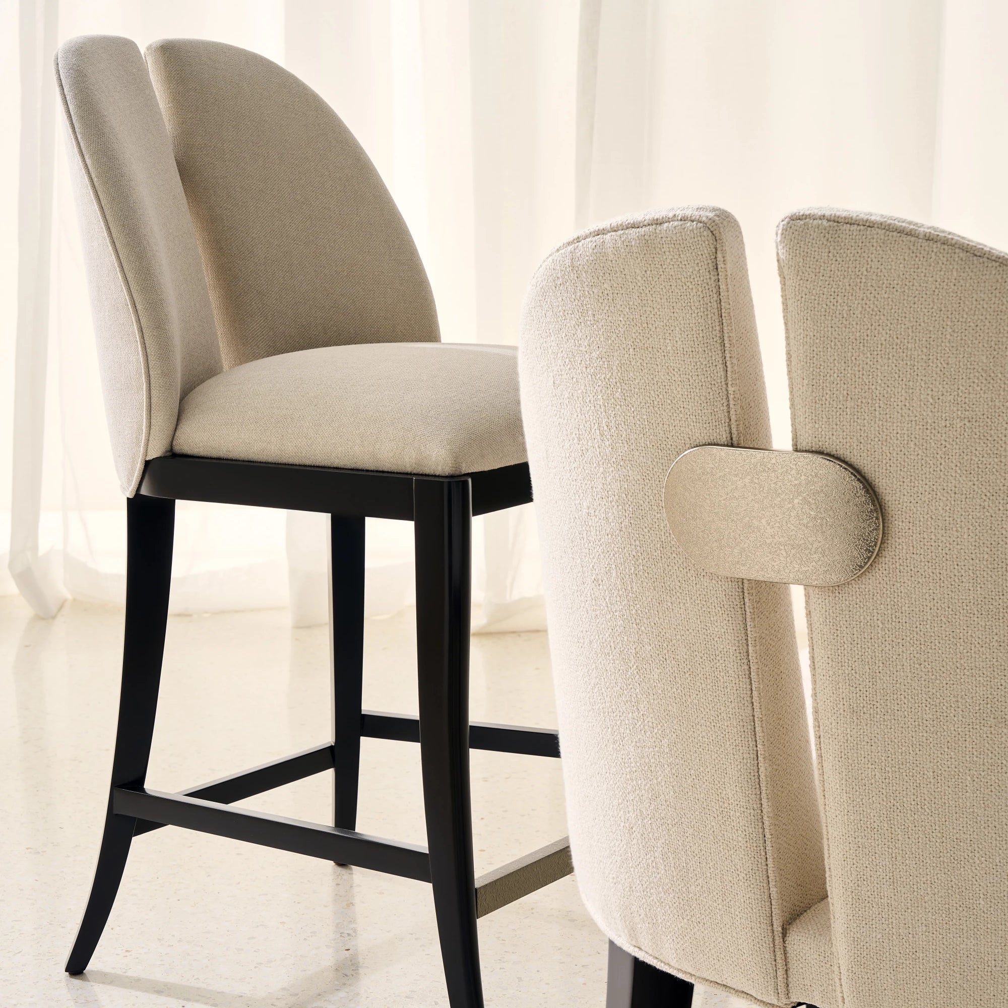 Cameo Counterstool - detail 2.0