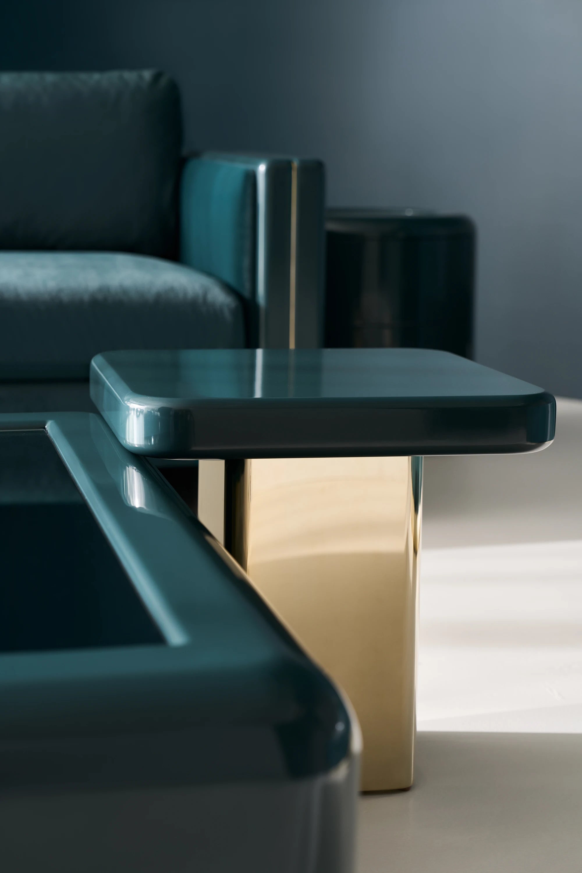 Gelee Accent Table - Apatite - detail 2.0