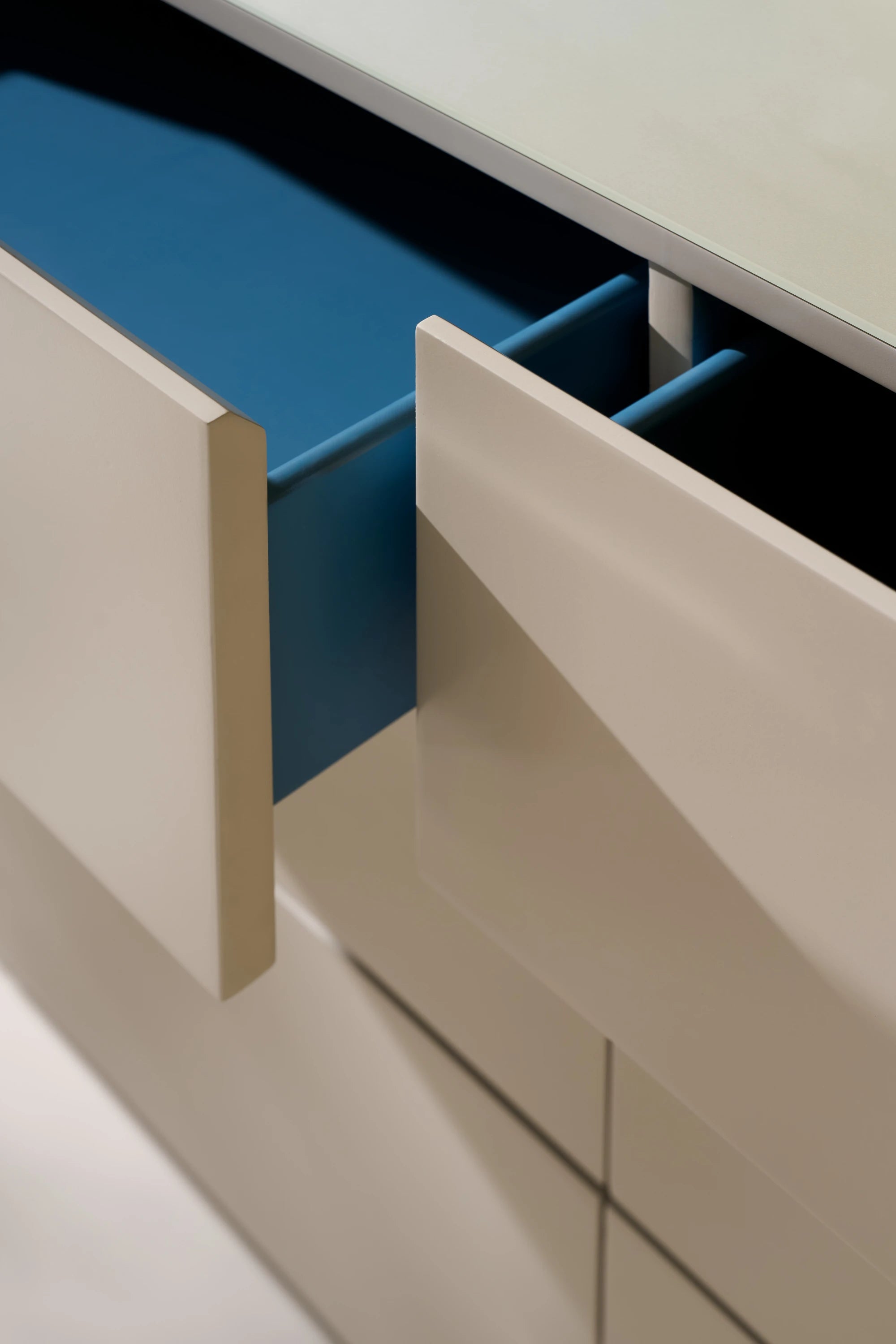 Atom 60" Dresser - Latte - detail 2.0