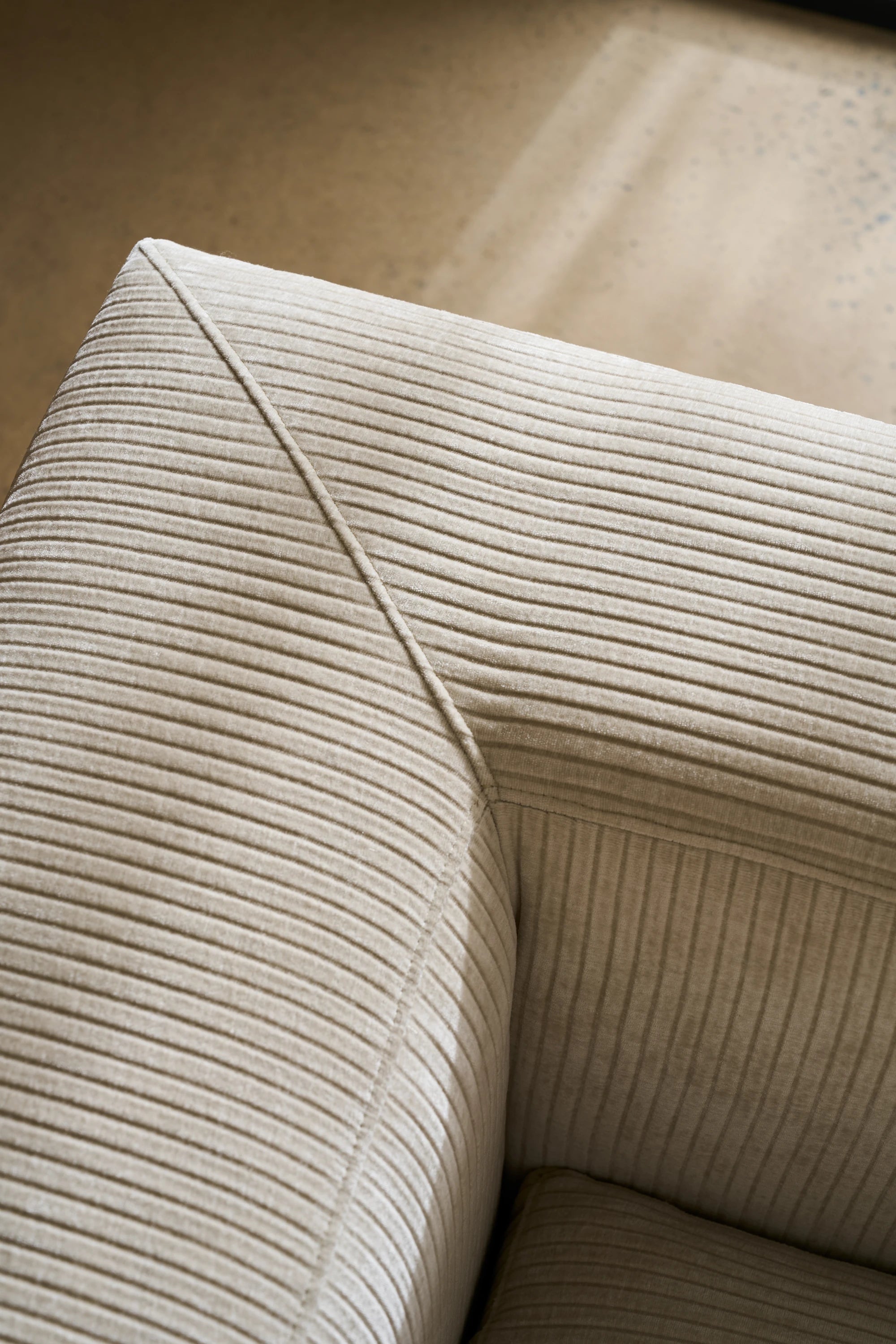 Bello Corner Raf Chair - detail 2.0