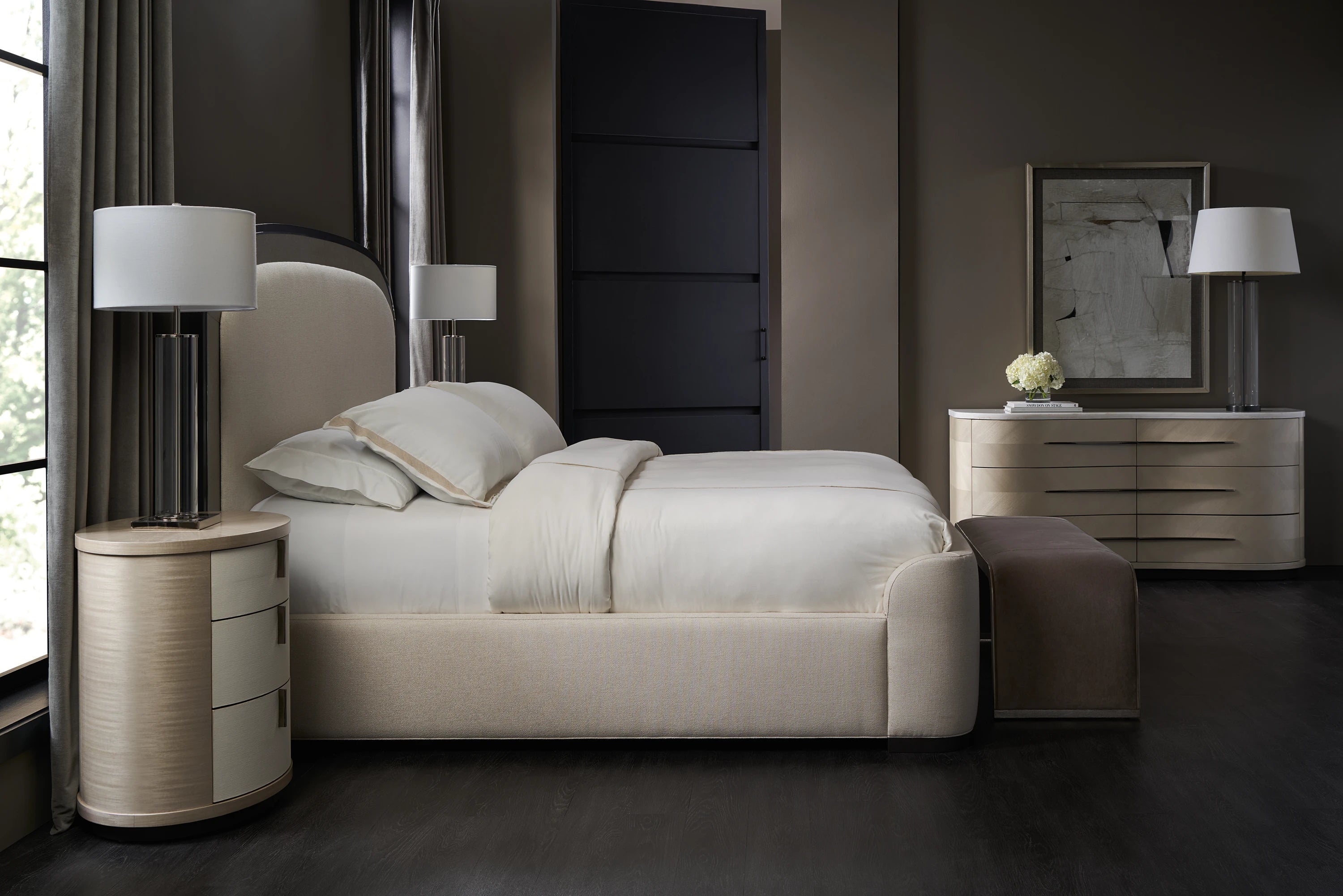 Roam in room - angle 1