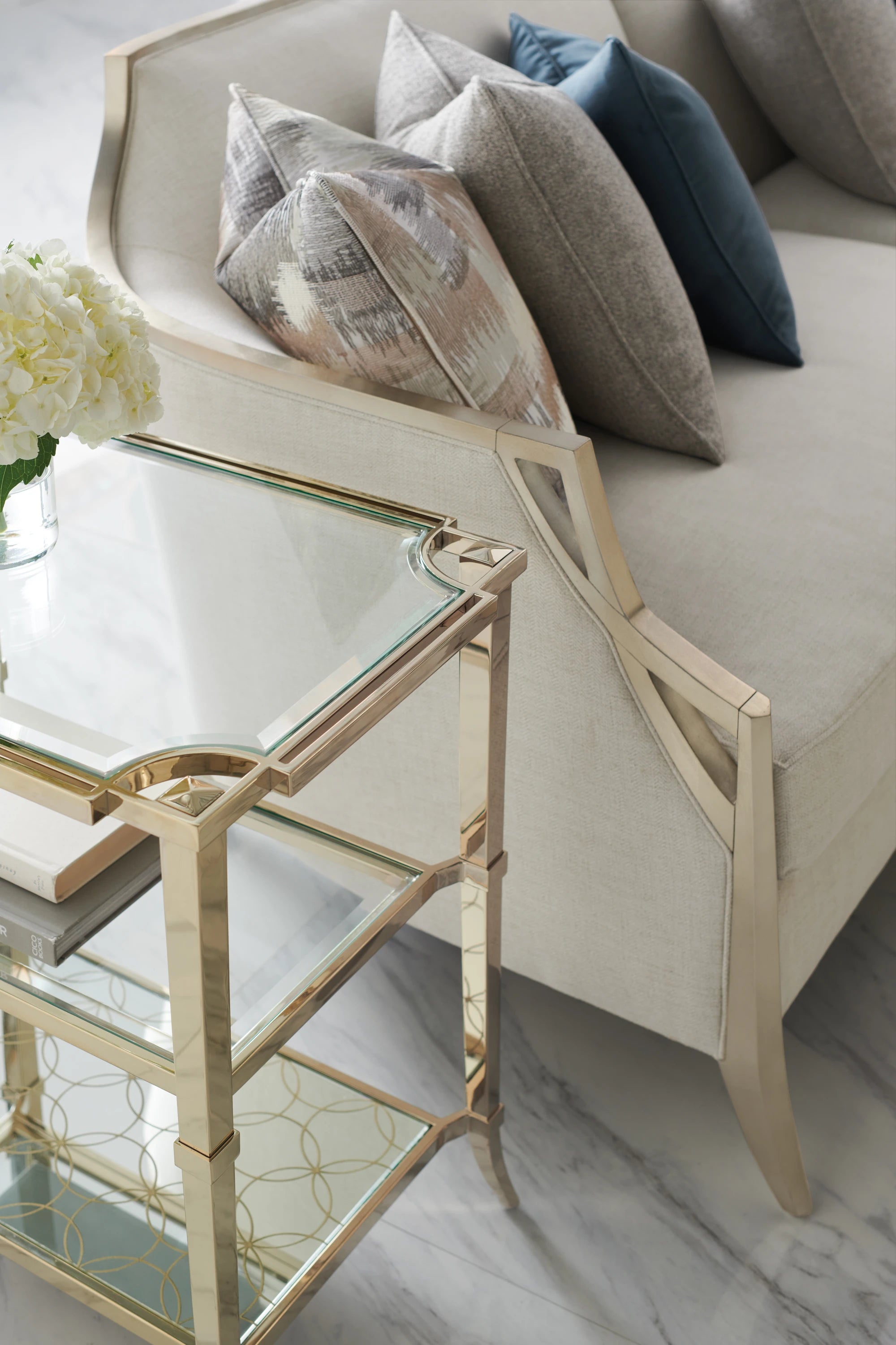 X Factor Laf Loveseat - detail 5.0