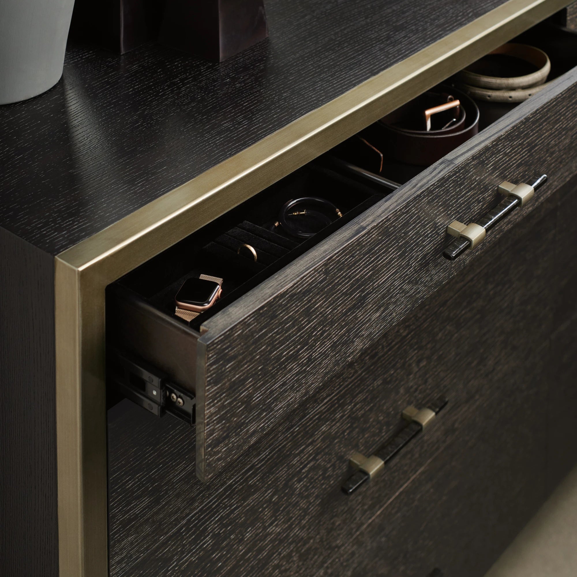 Remix Double Dresser - detail 2.0