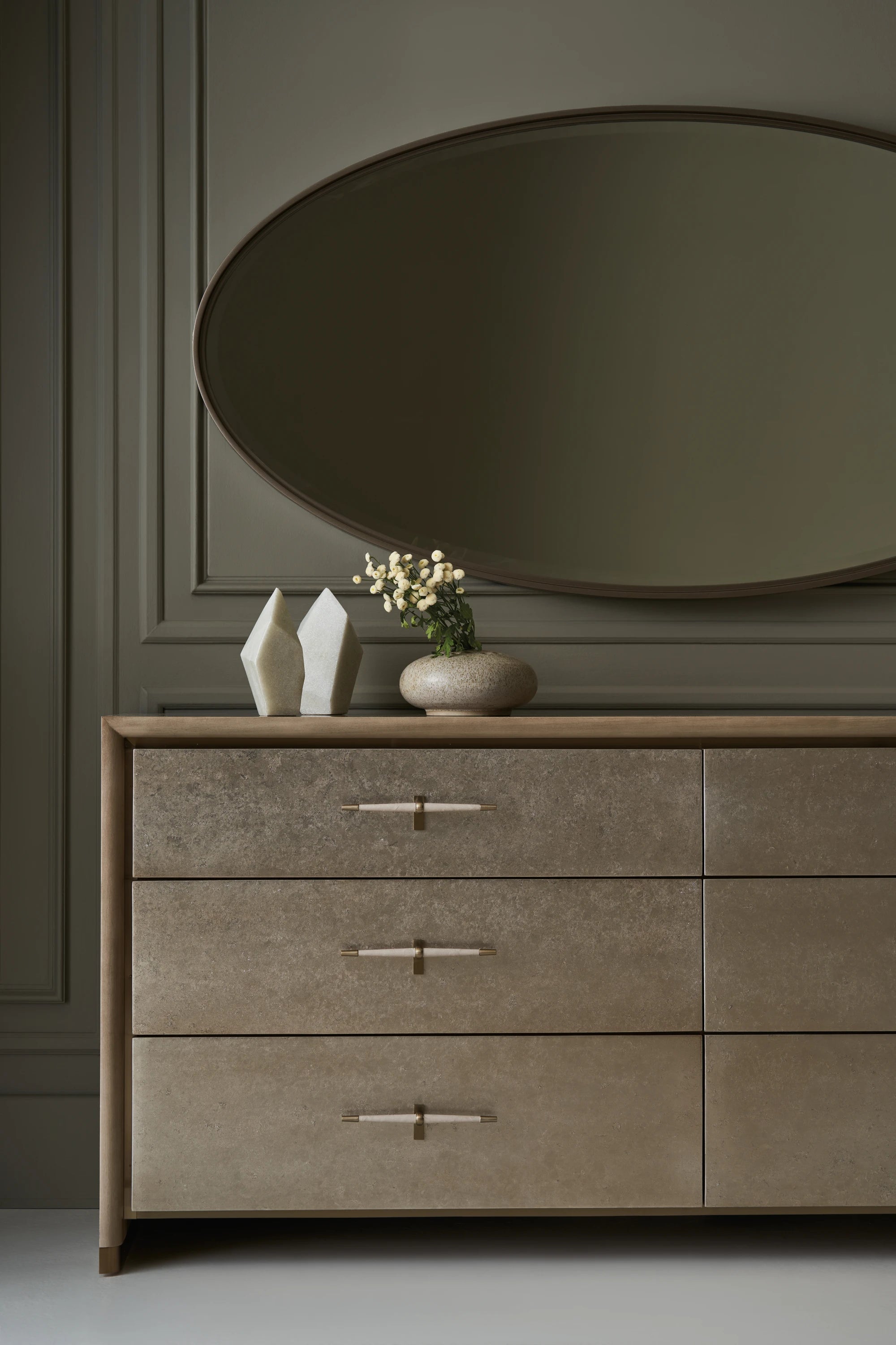 Hang Up Dresser - detail 3.0