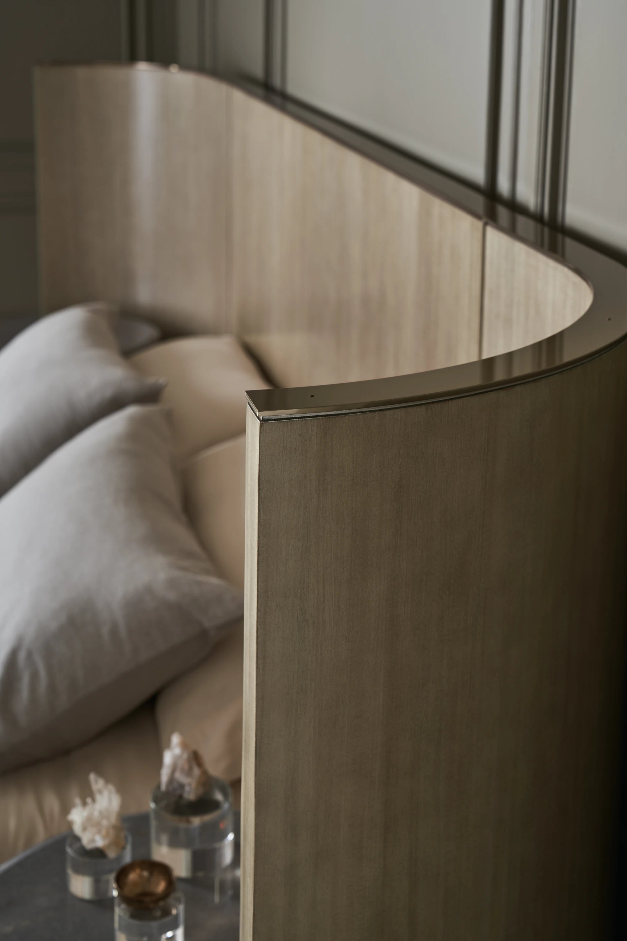 Dream Chaser Bed With Wings-King - detail 2.0