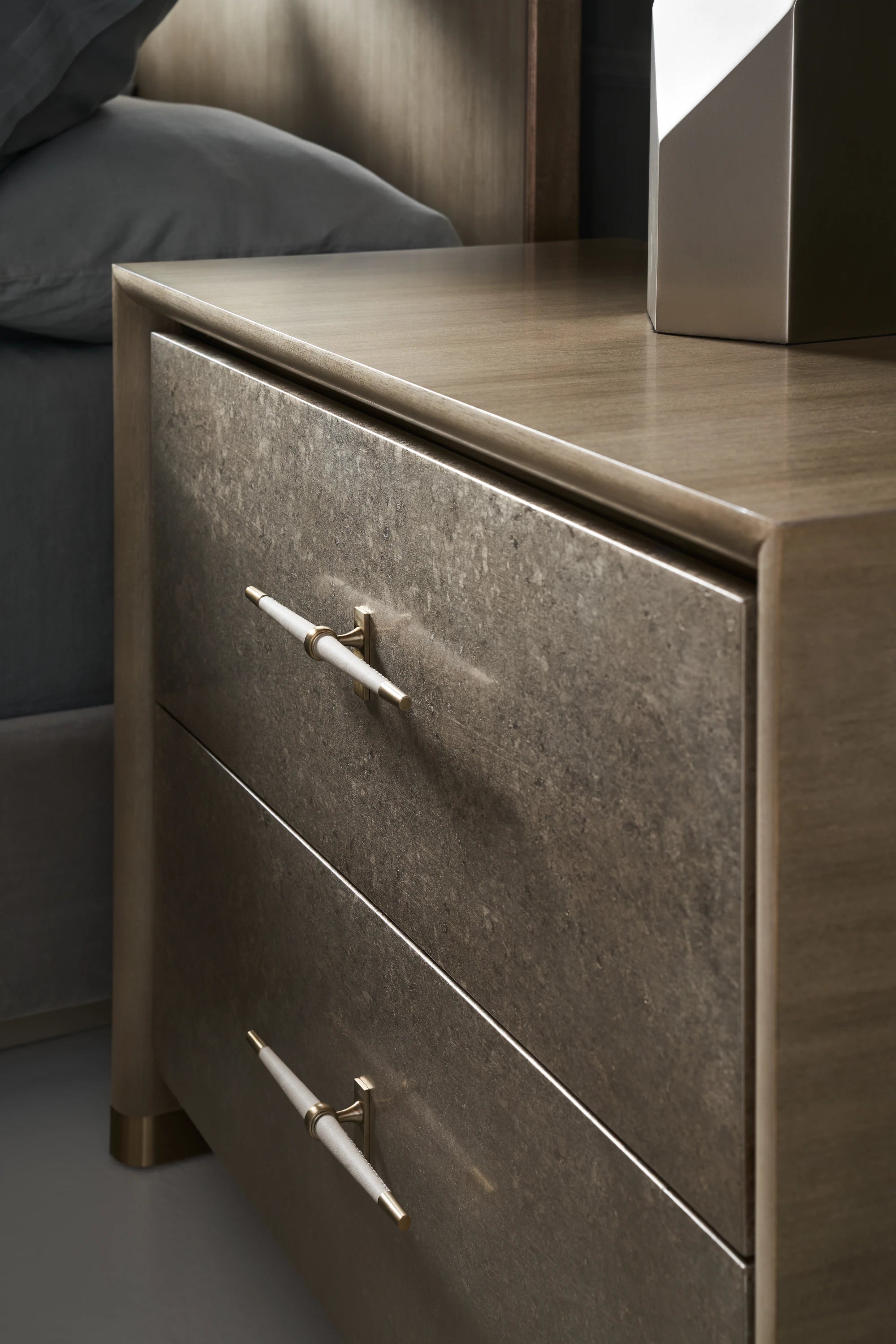 Hang Up Large Nightstand - detail 2.0