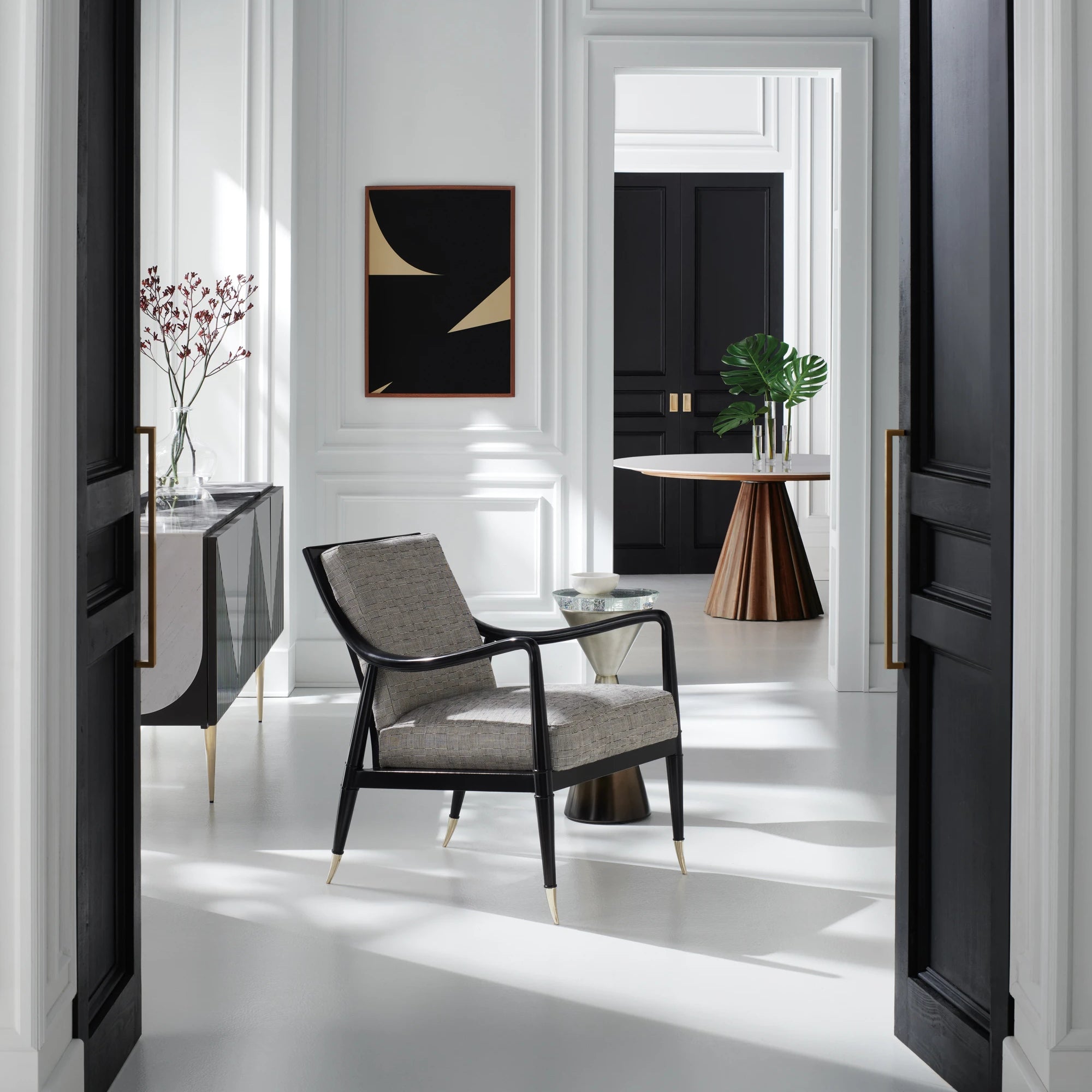 Spy Glass in room - angle 1